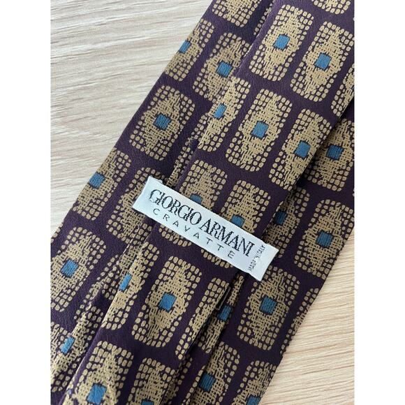 Giorgio Armani Cravatte Brown Geometric Design 100% Silk Designer Tie - Picture 5 of 6